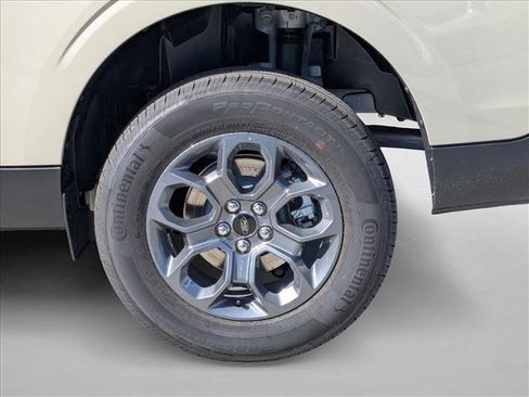 New 2025 Ford Maverick XLT image 10