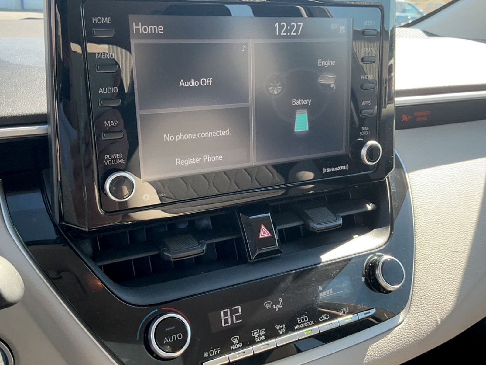 Used 2022 Toyota Corolla LE FWD image 17
