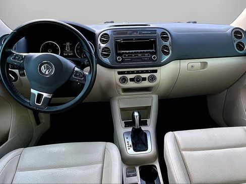 Used 2014 Volkswagen Tiguan SE FWD image 12