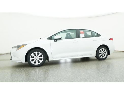 New 2026 Toyota Corolla LE image 18