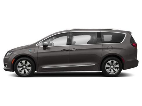 Used 2020 Chrysler Pacifica Limited w/ Quick Oder Package 2EV RED-S FWD image 2