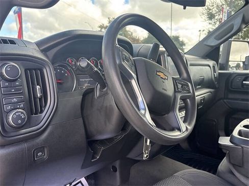 Used 2022 Chevrolet Silverado 2500 Custom w/ Custom Convenience Package image 10