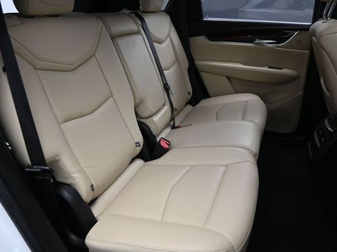 Used 2018 Cadillac XT5 Premium Luxury AWD/4WD image 33
