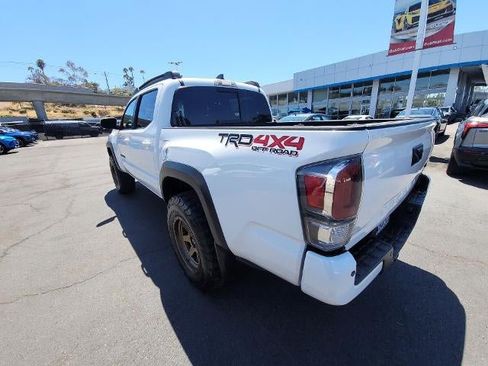 Used 2021 Toyota Tacoma TRD Off-Road w/ Technology Package AWD/4WD image 6