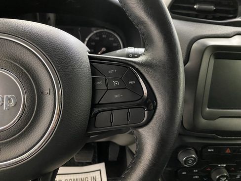 Used 2020 Jeep Renegade Altitude image 27