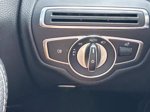 Used 2018 Mercedes-Benz C 300 Sedan image 16
