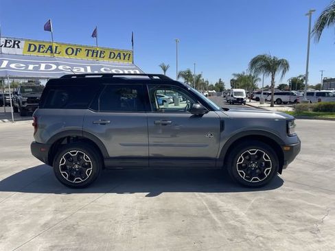 Used 2025 Ford Bronco Sport Outer Banks AWD/4WD image 9