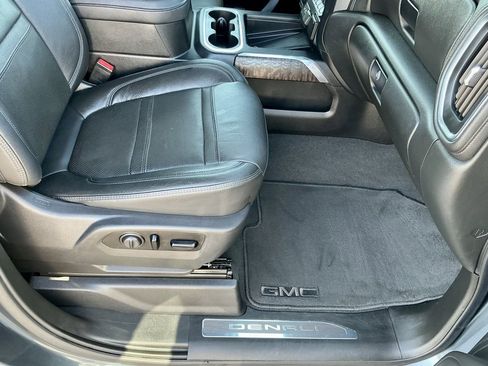 Used 2019 GMC Sierra 1500 Denali w/ Denali Ultimate Package image 24