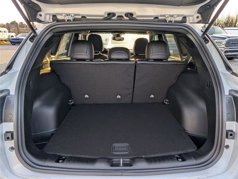 New 2026 Jeep Compass Latitude AWD/4WD image 8