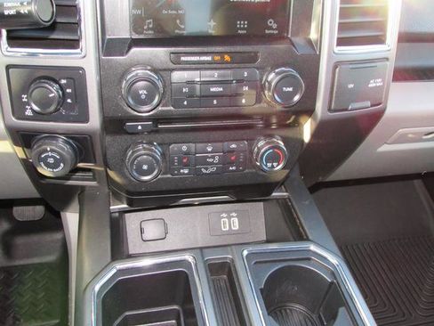 Used 2016 Ford F150 XLT w/ Equipment Group 302A Luxury image 25