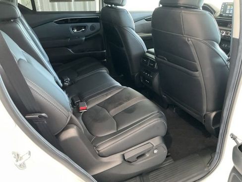 Certified 2025 Honda Pilot EX-L image 25