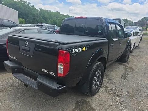 Used 2018 Nissan Frontier PRO-4X AWD/4WD image 4