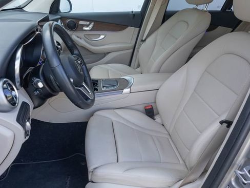 Used 2022 Mercedes-Benz GLC 300 4MATIC w/ Premium Package Lite image 15