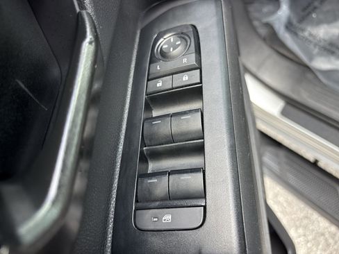Used 2024 Toyota Tacoma SR5 RWD image 16