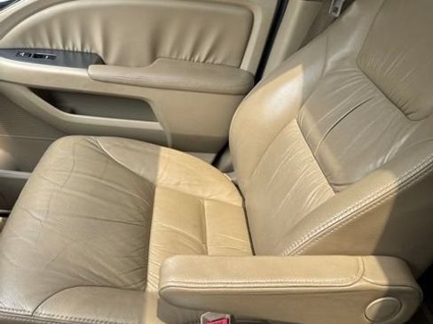 Used 2010 Honda Odyssey Touring image 9