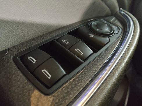 Used 2018 Chevrolet Malibu LT w/ Leather Package FWD image 27