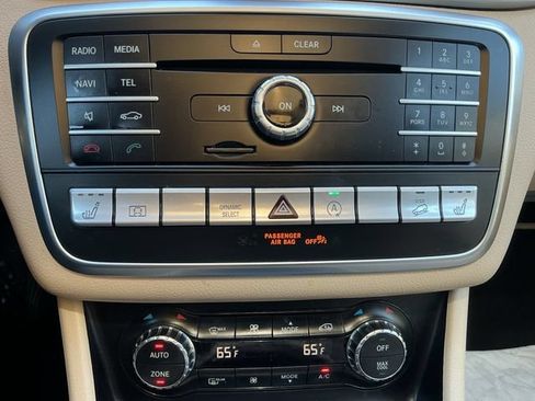 Used 2019 Mercedes-Benz GLA 250 4MATIC image 17