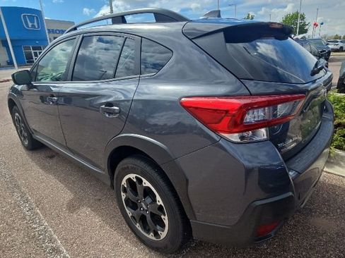 Used 2021 Subaru Crosstrek 2.0i Premium w/ Moonroof Package AWD/4WD image 12