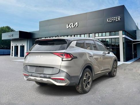 Used 2023 Kia Sportage LX image 8