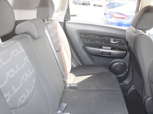Used 2012 Kia Soul + FWD image 17