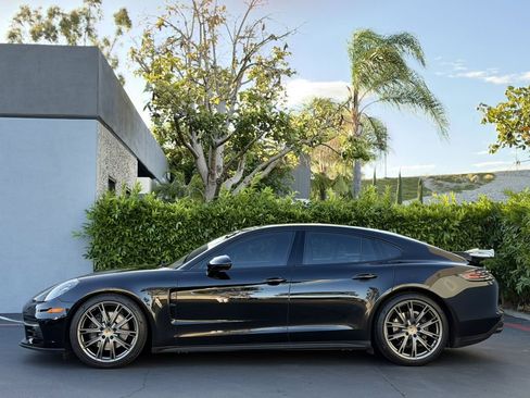 Used 2018 Porsche Panamera 4S image 15
