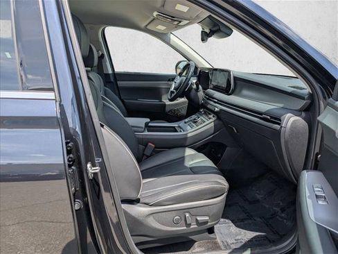 Used 2024 Hyundai Palisade SEL FWD image 19