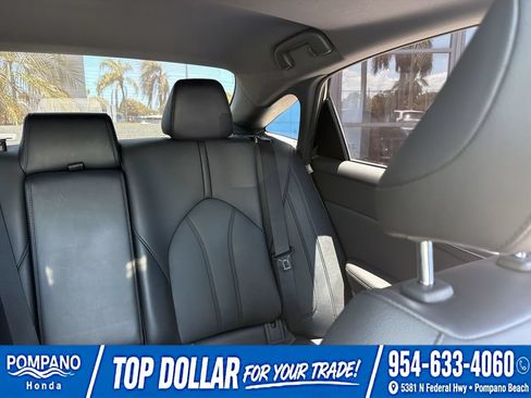 Used 2021 Toyota Avalon XLE w/ Moonroof Package FWD image 18