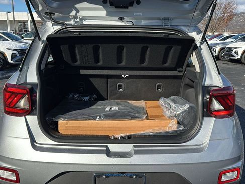 New 2026 Hyundai Venue SEL FWD image 7
