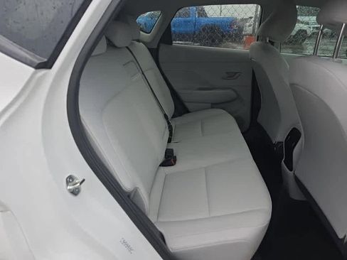 Used 2024 Hyundai Kona SEL FWD image 8