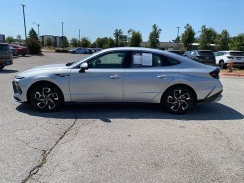 Used 2025 Hyundai Sonata SEL FWD image 4