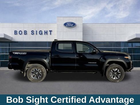 Used 2023 Toyota Tacoma TRD Off-Road w/ TRD Premium Off Road Package image 4