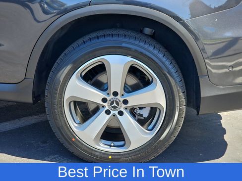 Used 2020 Mercedes-Benz GLC 300 4MATIC Coupe w/ Parking Assistance Package image 35