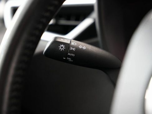 Used 2021 Toyota Corolla SE image 14