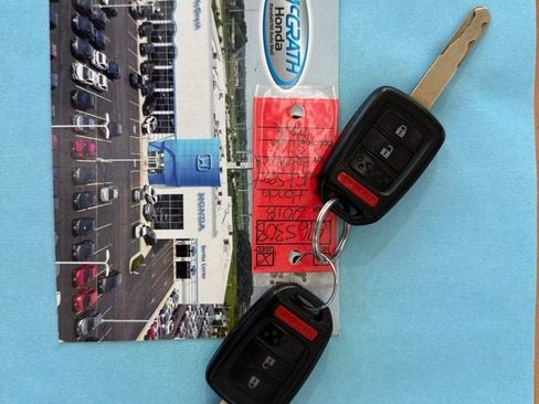Used 2018 Honda Fit Sport image 4
