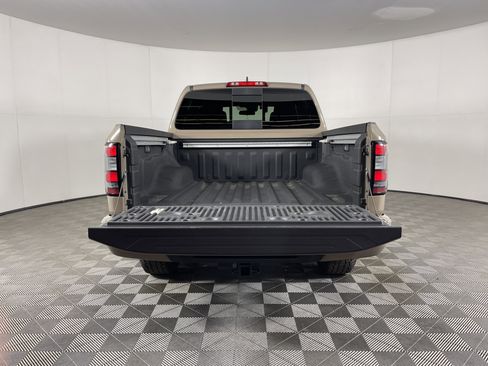 Used 2023 Nissan Frontier PRO-4X w/ Pro Convenience Package image 8