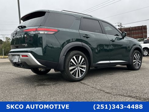Used 2022 Nissan Pathfinder Platinum w/ Cargo Package image 5