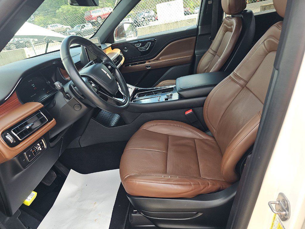 Used 2020 Lincoln Aviator Reserve w/ Equipment Group 201A AWD/4WD image 7