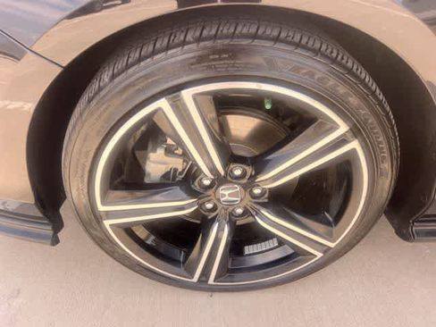 Used 2025 Honda Accord Sport image 10