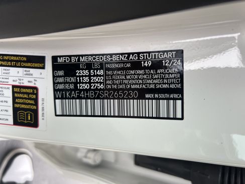 Used 2025 Mercedes-Benz C 300 4MATIC Sedan image 37