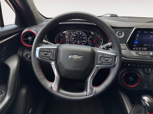 Used 2022 Chevrolet Blazer RS w/ Enhanced Convenience Package image 12