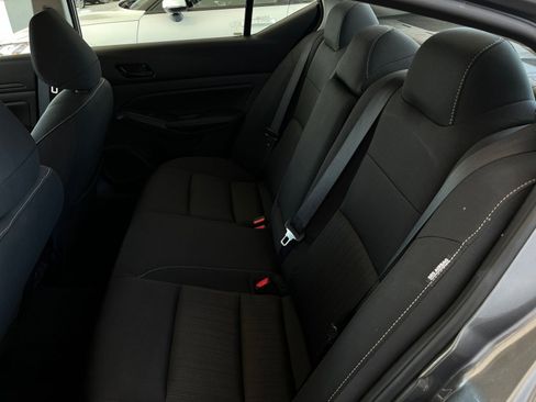 Used 2025 Nissan Altima 2.5 SV FWD image 27