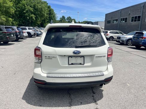 Used 2018 Subaru Forester 2.5i Touring AWD/4WD image 8