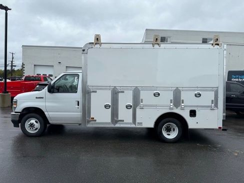 New 2026 Ford E-350 and Econoline 350 Super Duty w/ Power Equipment Group RWD image 6