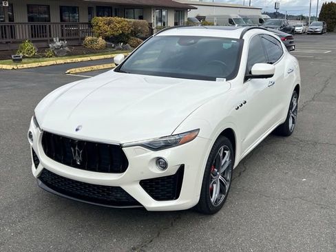 Used 2019 Maserati Levante S GranSport image 3