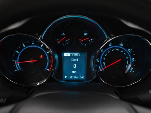 Used 2014 Chevrolet Cruze LT w/ Sun, Sound and Sport Package image 23