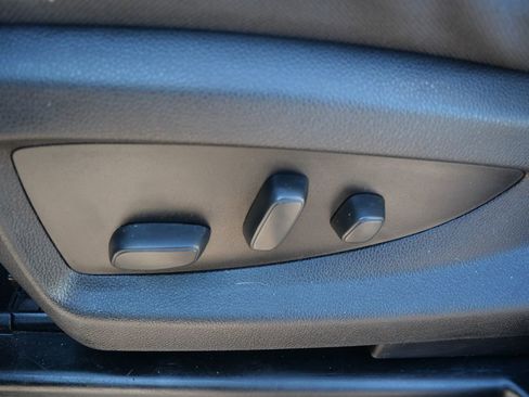 Used 2018 GMC Sierra 1500 SLE w/ SLE Value Package image 11