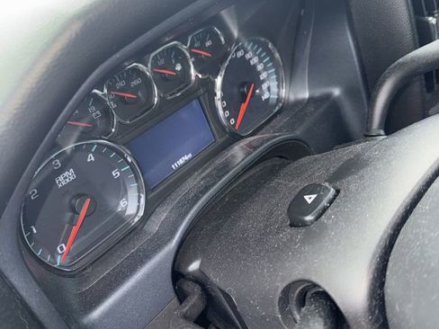 Used 2018 Chevrolet Silverado 1500 LT w/ All Star Edition AWD/4WD image 12