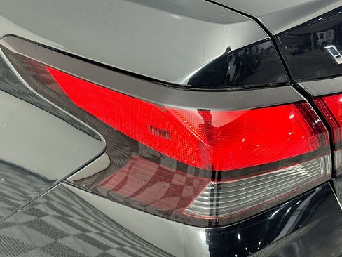 Used 2024 Nissan Versa S w/ S Plus Package image 32