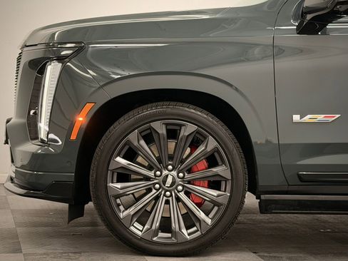 Used 2026 Cadillac Escalade V w/ LPO, Floor Liner Package AWD/4WD image 5
