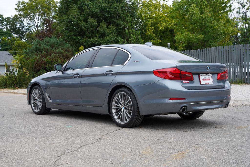 Used 2019 BMW 530e RWD image 6